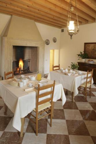 Villa Busta Hotel モンテベッルーナ エクステリア 写真