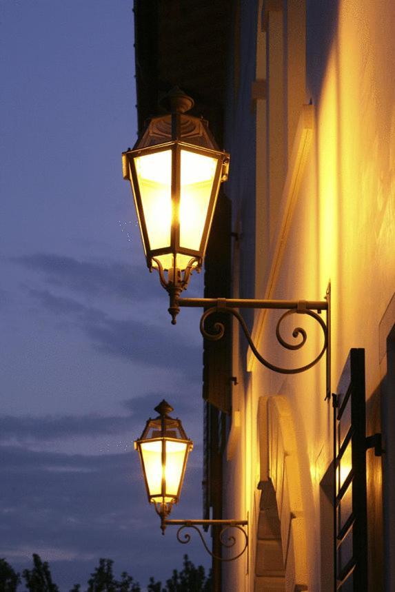 Villa Busta Hotel モンテベッルーナ エクステリア 写真