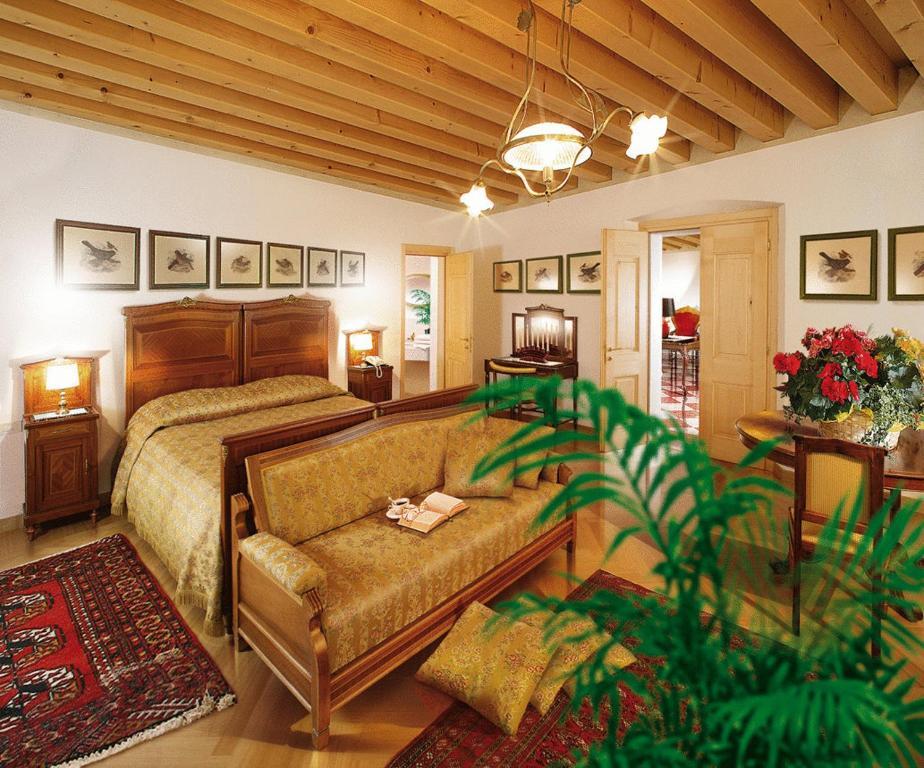 Villa Busta Hotel モンテベッルーナ エクステリア 写真