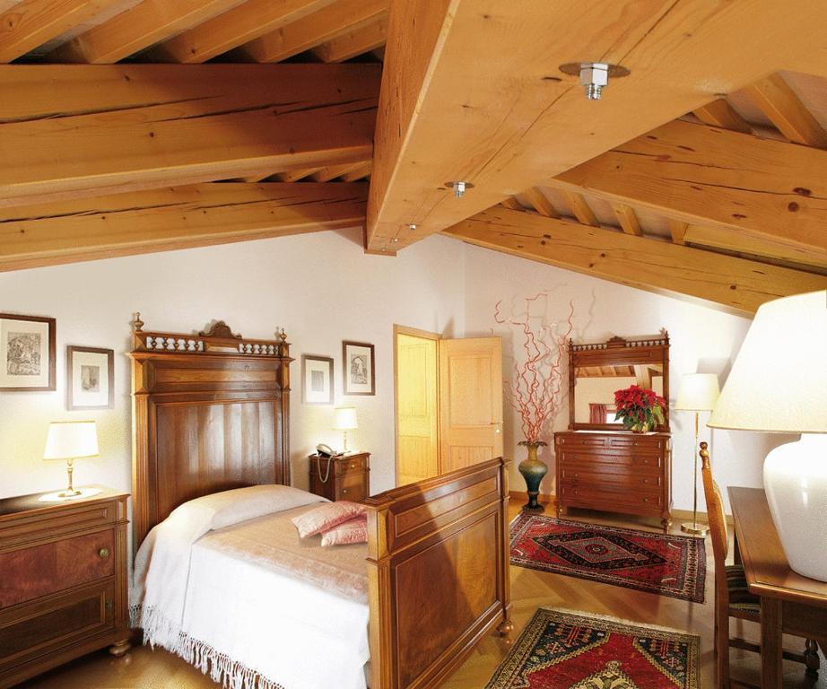 Villa Busta Hotel モンテベッルーナ エクステリア 写真